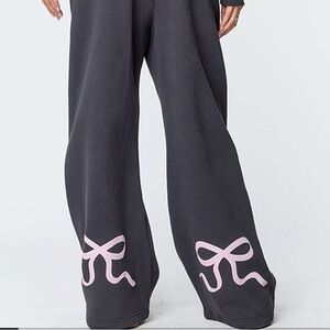 Edikted Bonney Sweatpants with Bow Detail Grey and Pink